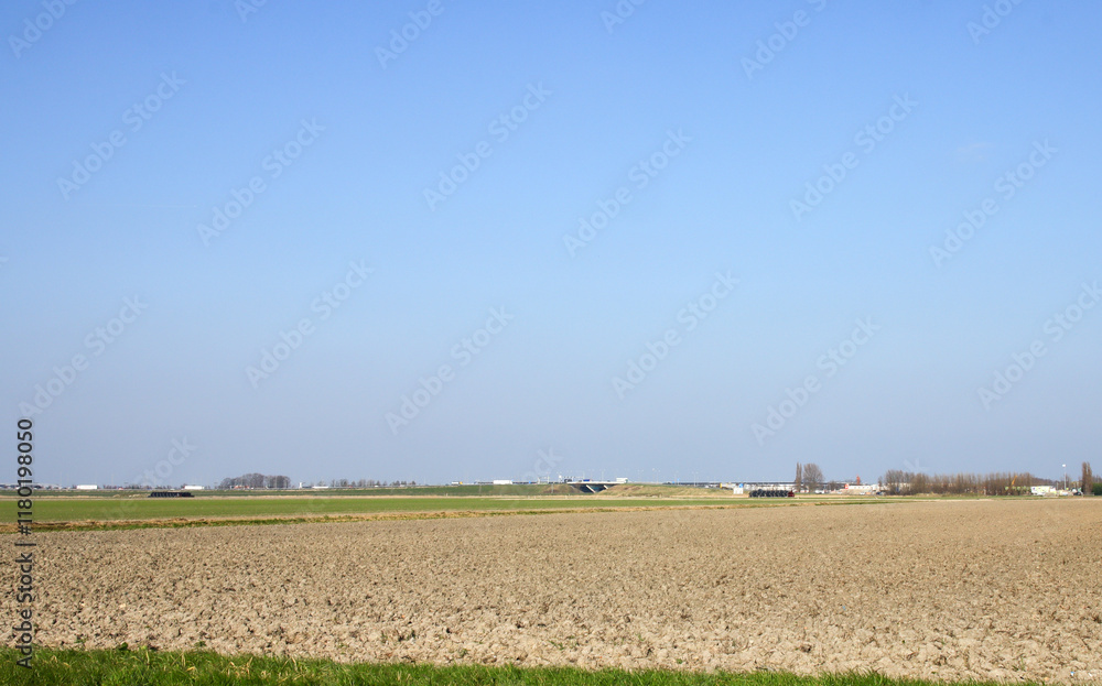 Φωτογραφία Acre after harvest in the Zuidplaspolder where new village Cortelande will arise