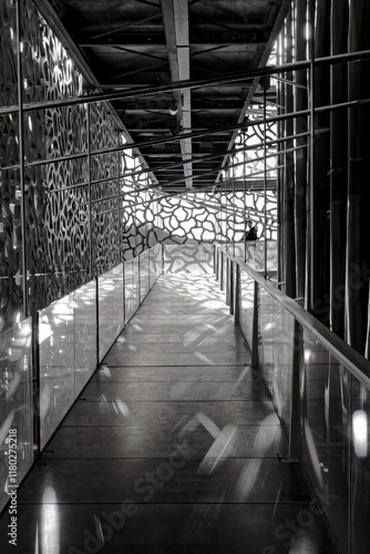 Couloir extérieur au Mucem Marseille