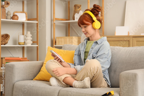 Teenage redhead girl in hea...
