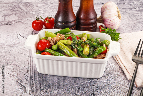 Canned tuna with asparagus salad