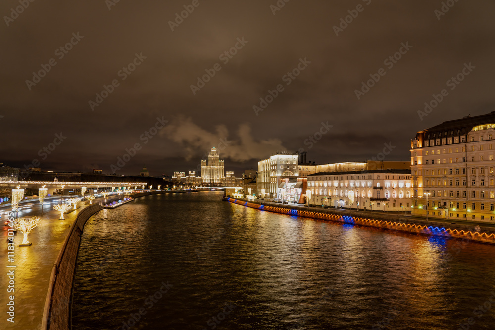 Fototapeta premium night view of the city