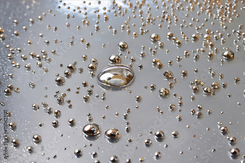 Liquid mercury, mercury drops