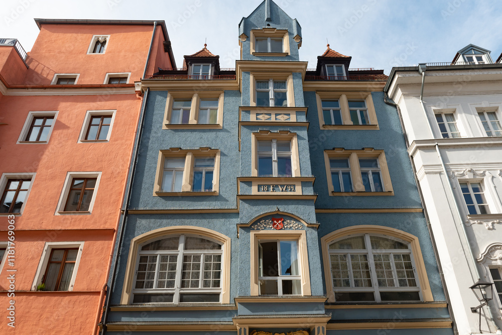 Obraz premium Beautiful medieval architecture of German Bavarian city of Regensburg on the River Danube, Germany, Europe. .