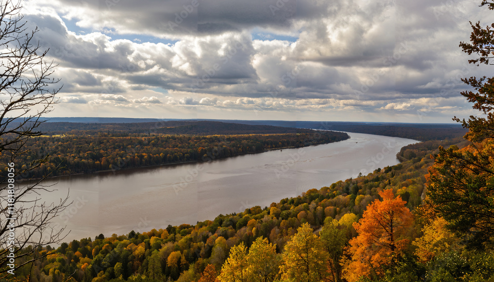 Obraz premium Rivière majestueuse en automne