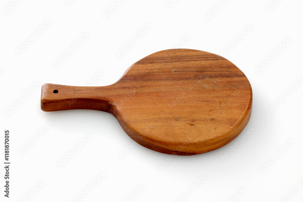 白背景に置いた木製のカッティングボード Wooden cutting board on white background 白背景に置いた木製のカッティングボード Wooden cutting board on white background