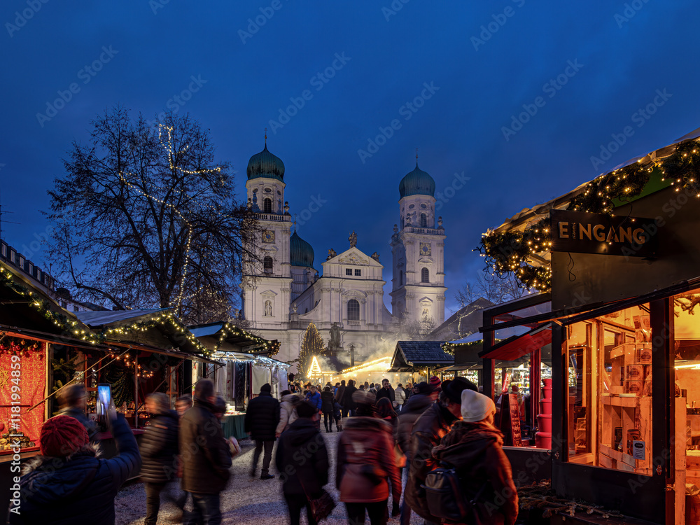 Christkindlmarkt am Dom, Weihnachtsmarkt, Passau, Bayern, Deutschland