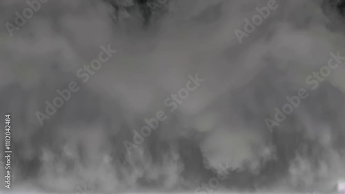 Bruma densa y misteriosa que emerge desde el suelo con fondo negro, ideal para escenarios de suspense, terror o cine