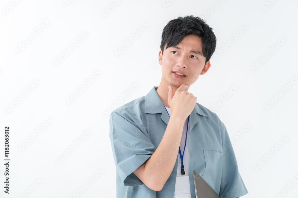 ビジネスマン　ノートパソコン