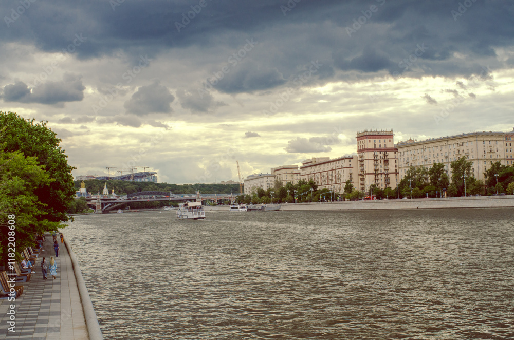 Fototapeta premium View of the Moskva river, blue sky on Frunzenskaya embankment