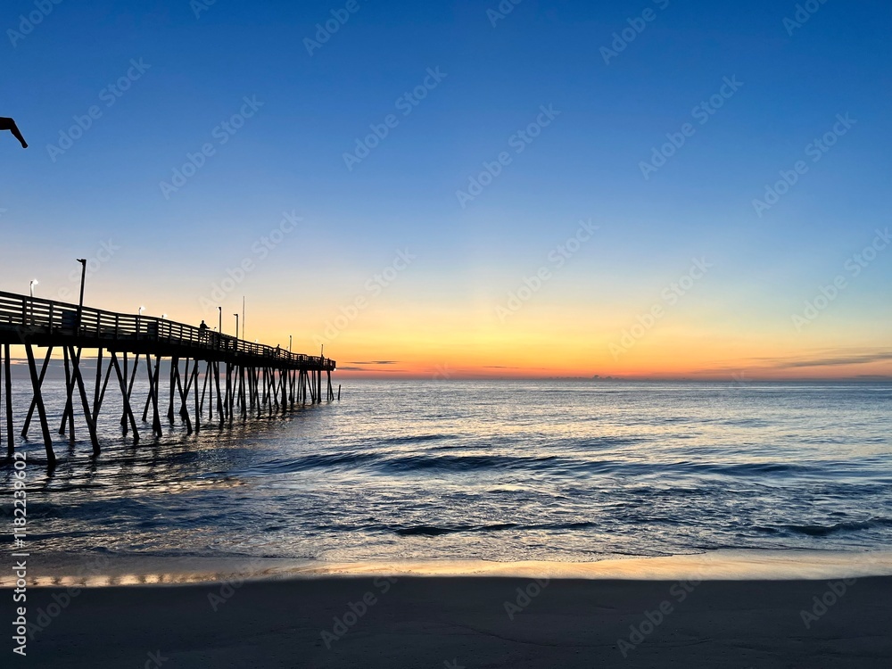Obraz premium pier at sunset