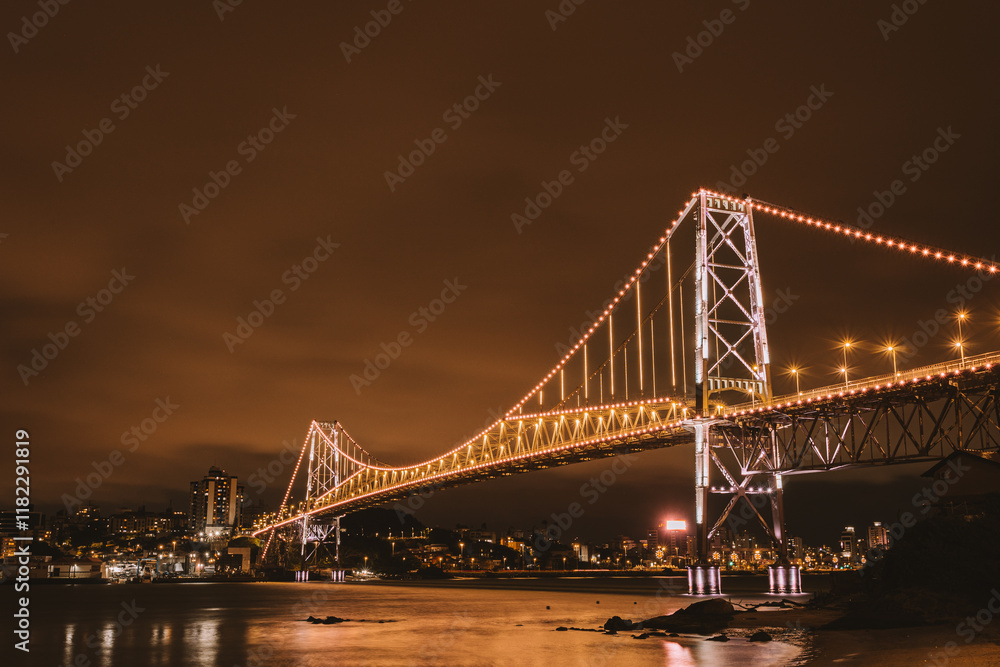 Ponte Hercílio Luz, Florianópolis, Santa Catarina, Brasil Ponte Hercílio Luz, Florianópolis, Santa Catarina, Brasil