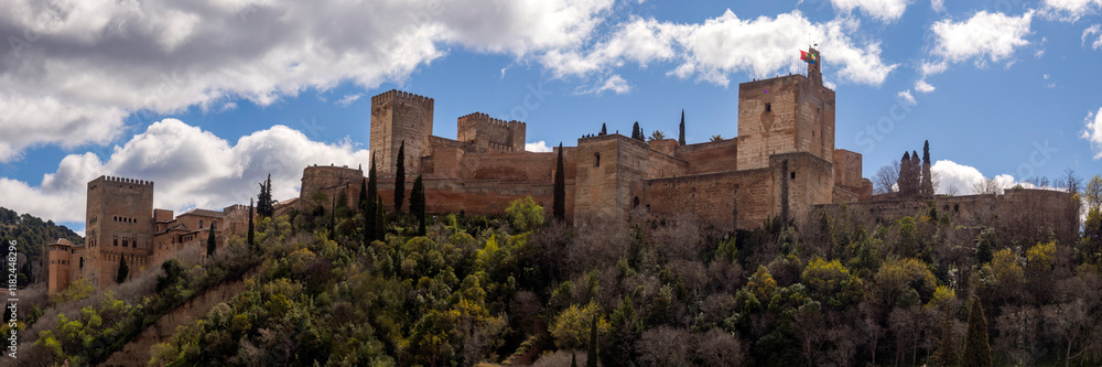 Fototapeta premium Panorama of the Alhambra Palace in Granada