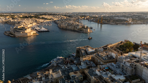 Obraz na płótnie Aerial footage in Malta during winter holidays. w salonie