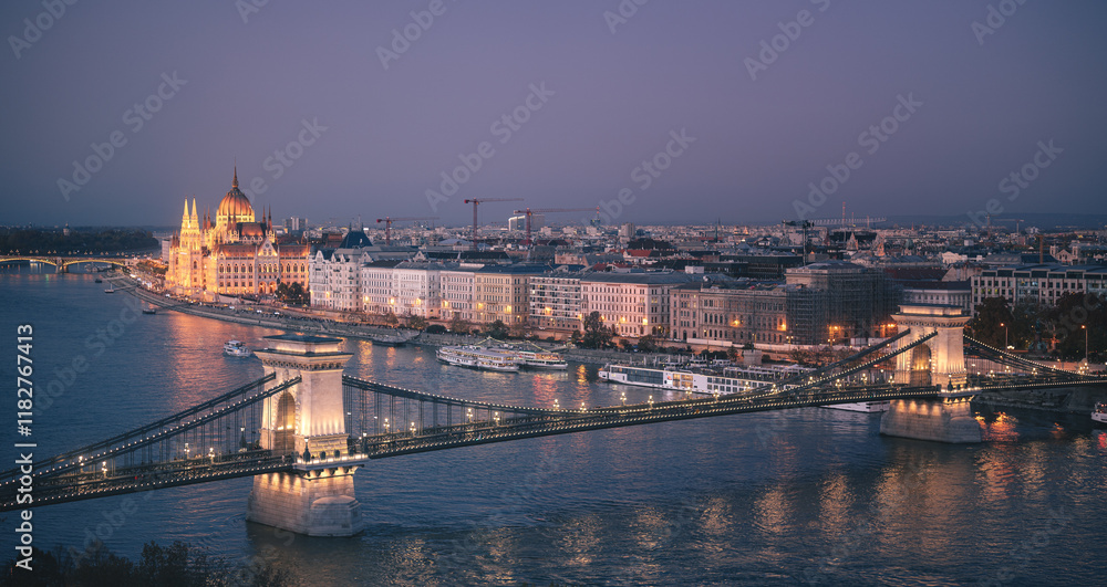 Famous Chain Bridge and the Hungarian Parliament in dusk
