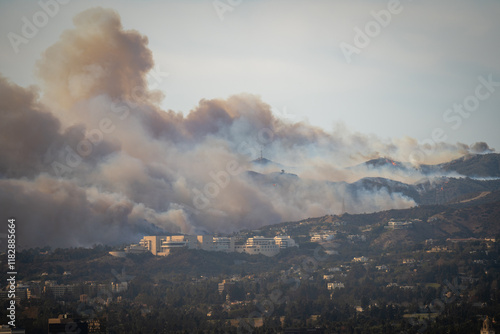 Fotografie Wildfire in Pacific Palisades, Los Angeles, January 8, 2025, towards Getty Center and Brentwood