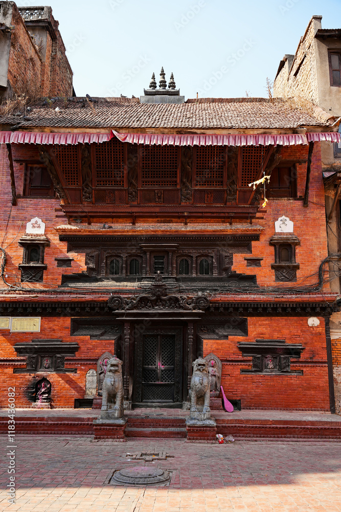 Kathmandu: between tradition and devotion in its alleys