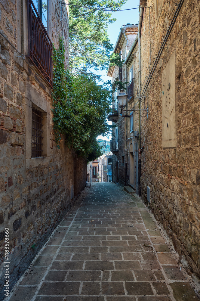 Fototapeta premium streets of mistretta in sicily