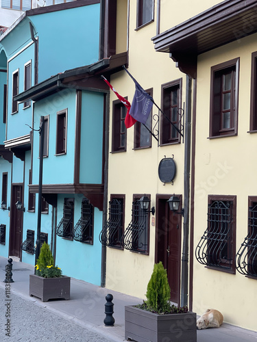 Wallpaper Mural street in city  Torontodigital.ca