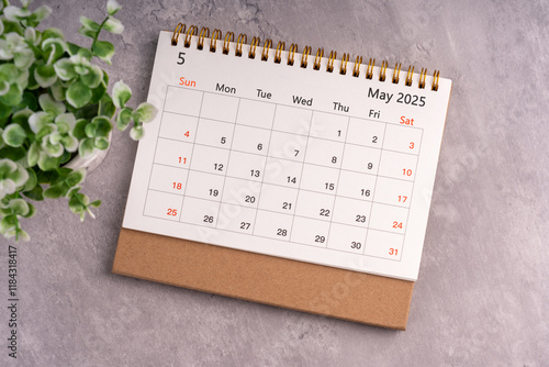 2025 May desk calendar flat lay