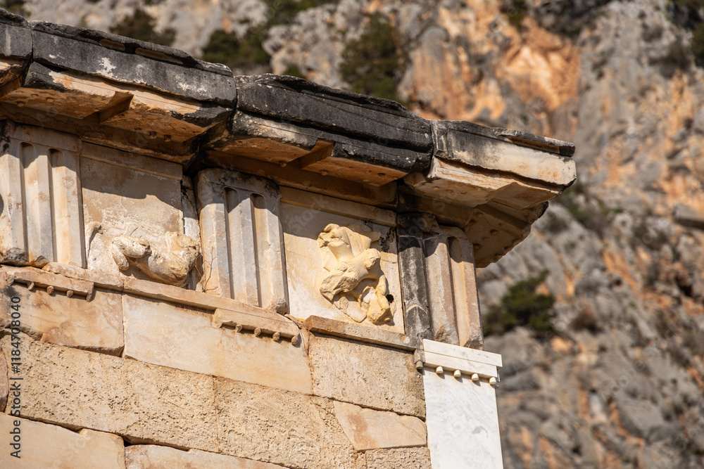 Delphi Archaeological Site. Details of this amazing historical heritage landmark from Greece. Travel to Greece.