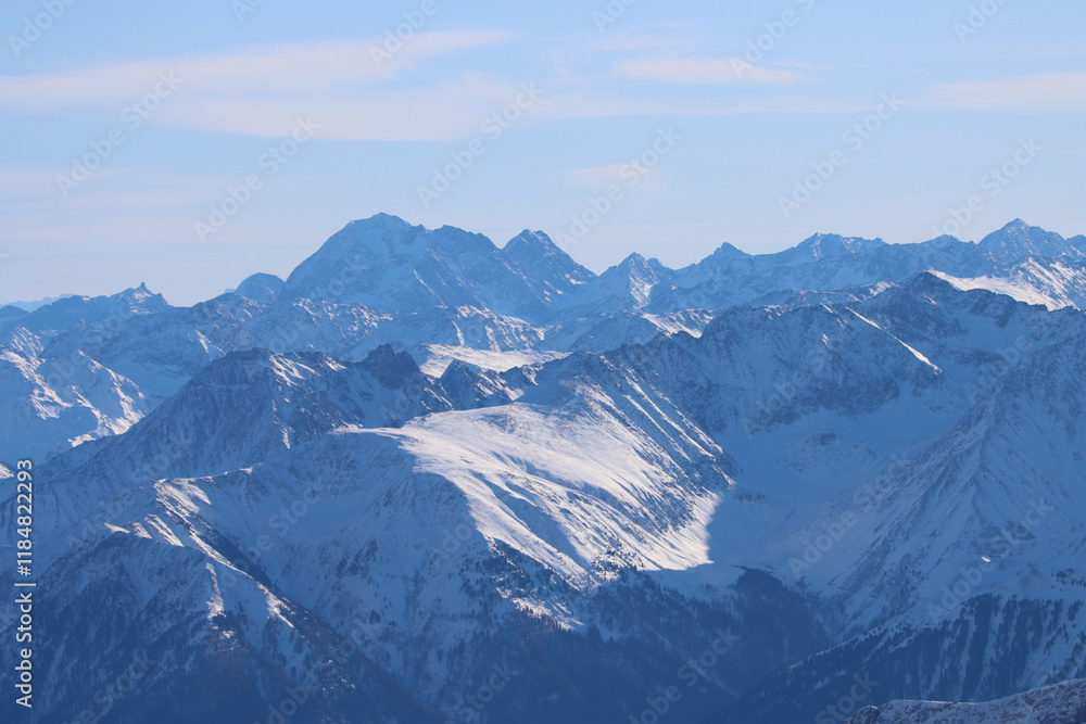 Obraz premium View of alps peaks from Zugspitze