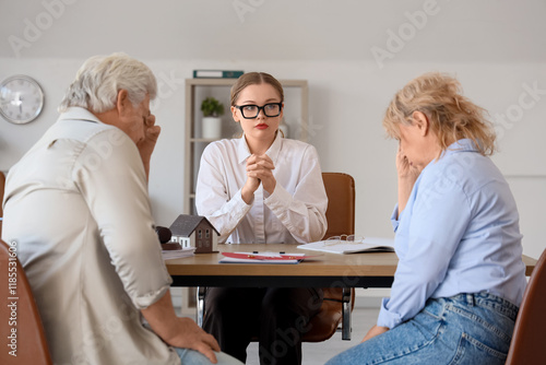 Female divorce lawyer worki...