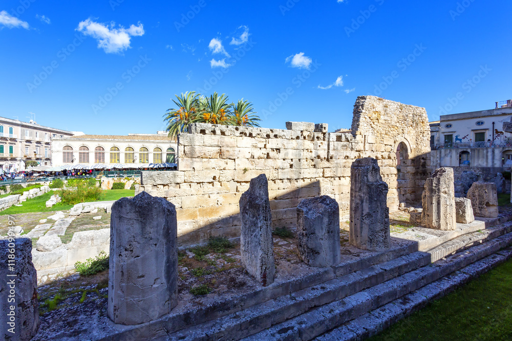 Obraz premium The Temple of Apollo in Ortigia, Sicily