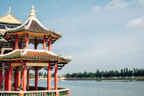 Obraz na płótnie Jimei District Longzhouchi Lake park in Xiamen, China w salonie