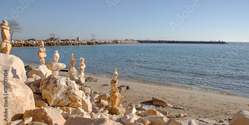 Obraz na płótnie Stones pyramid on the seashore w salonie