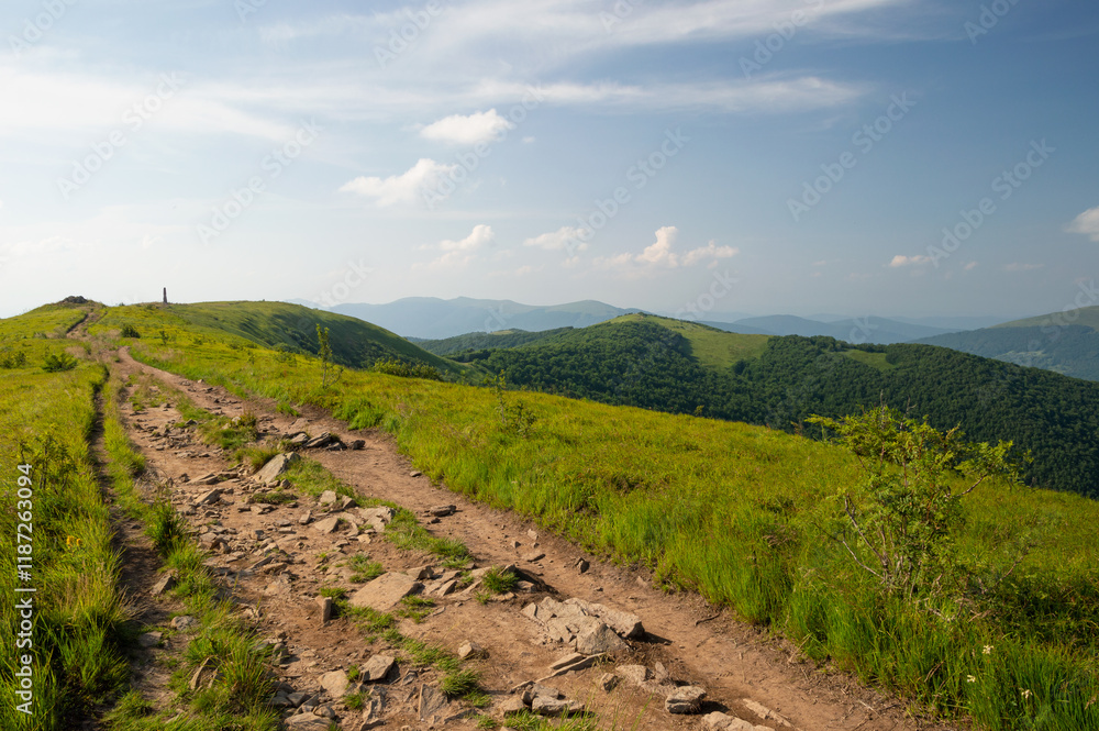 Fototapeta premium Bieszczady i widok z Rawek na inne szczyty