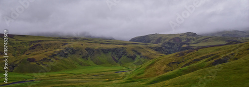 Fotografía Icelandic South Coast landscape near Reynisfjara black volcanic sand beach near