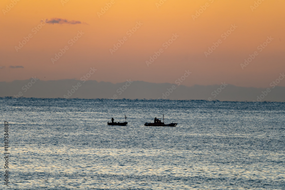 Obraz premium 和歌山県 すさみ町からの初日の出の風景 2025年