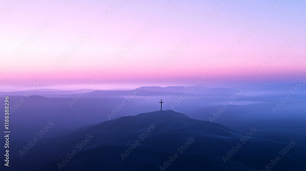 Obraz premium 薄明の山頂十字架と広がる平野、逆光が描く荘厳な風景