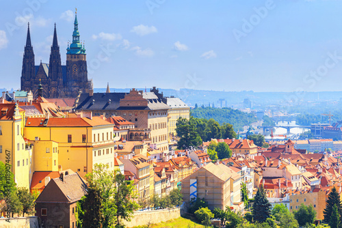 Obraz na płótnie Summer cityscape - view of the Hradcany historical district of Prague and castle complex Prague Castle, Czech Republic w salonie