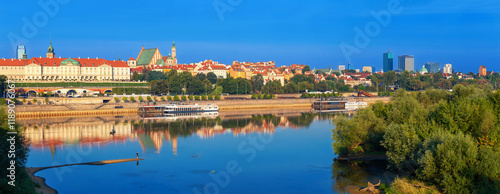 Obraz na płótnie Cityscape, panorama, banner - view of the district of Srodmiescie with the Old Town in the center Warsaw from the Vistula River, Poland w salonie