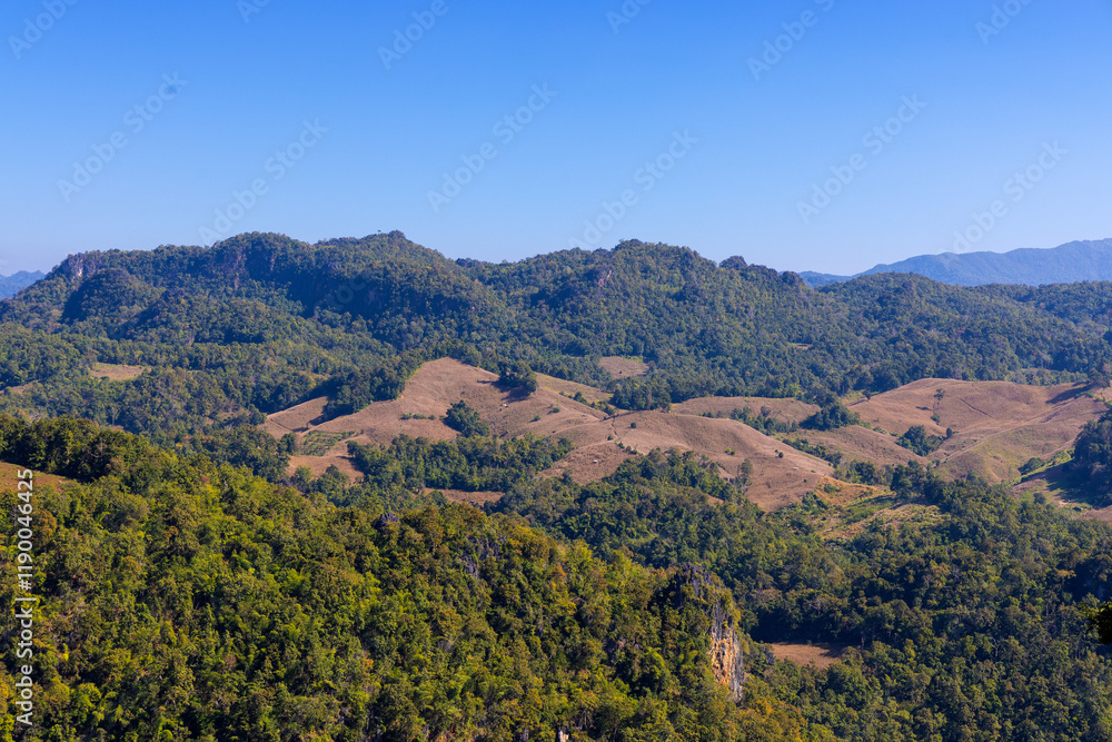 Naklejka premium Panorama of the forested hills of northern Thailand
