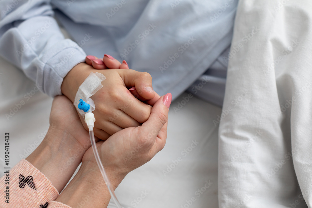 Obraz premium Compassionate Care Holding Hands to Provide Comfort in a Nurturing Healing Environment