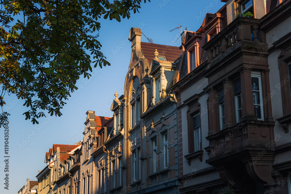 Fototapeta premium Häuserzeile an der Teggingerstraße in Radolfzell am Bodensee