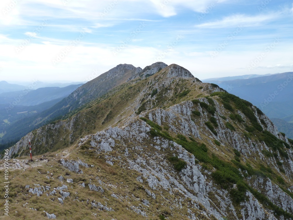 Obraz premium Hiking in Romania. The Piatra Craiului ridge in the Carpathian mountains