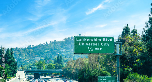 Obraz na płótnie Lankershim Blvd and Universal City exit sign in Los Angeles w salonie