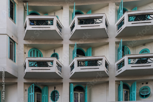 Obraz na płótnie janela arquitetura prédio nice frança w salonie