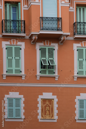 Obraz na płótnie janela parede cidade nice frança mar prédio textura w salonie
