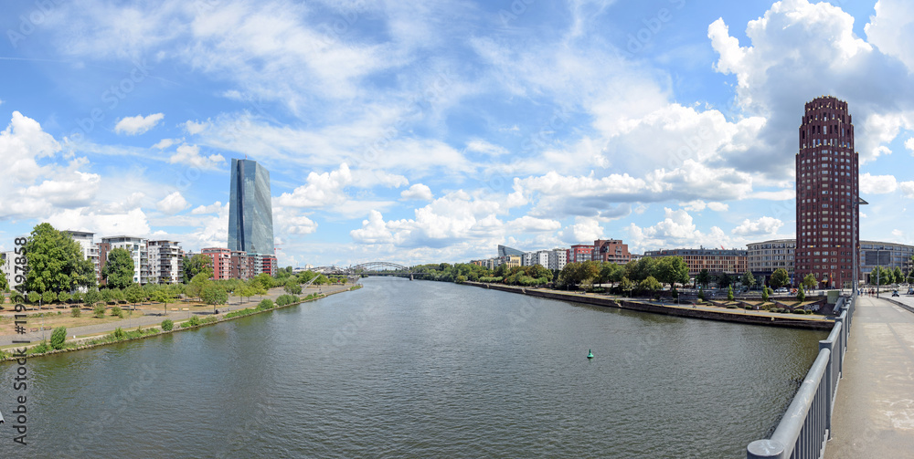 Fototapeta premium Main in Frankfurt