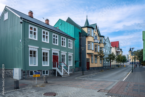 Obraz na płótnie Traditional Icelandic houses set against a charming Reykjavík cityscape during s