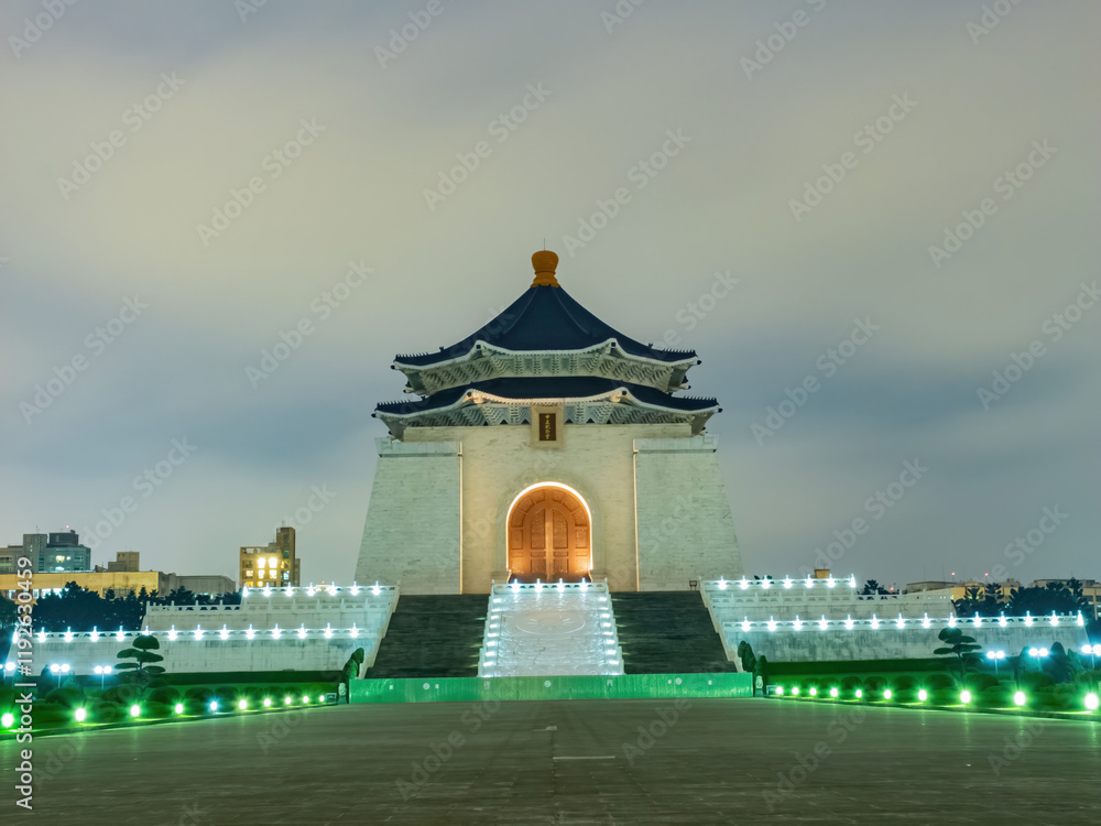 Night view of the roof of famous Chiang Kai-shek Memorial Hall