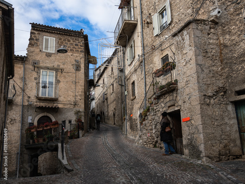 Pesche in the province of Isernia is a characteristic village of Molise