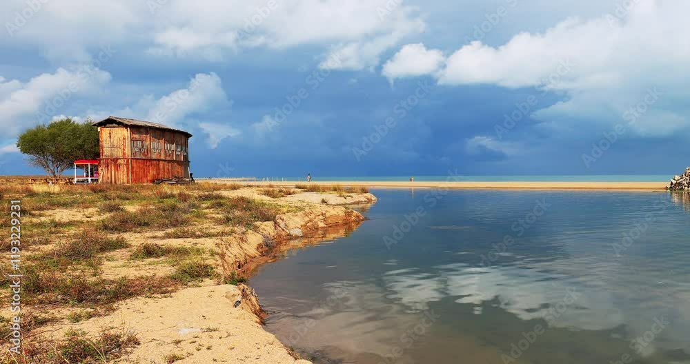 Qinghai lake.Qinghai Lake is one of the highest lakes in the world,it is the largest plateau inland saltwater lake in China. Qinghai lake.Qinghai Lake is one of the highest lakes in the world,it is the largest plateau inland saltwater lake in China.
