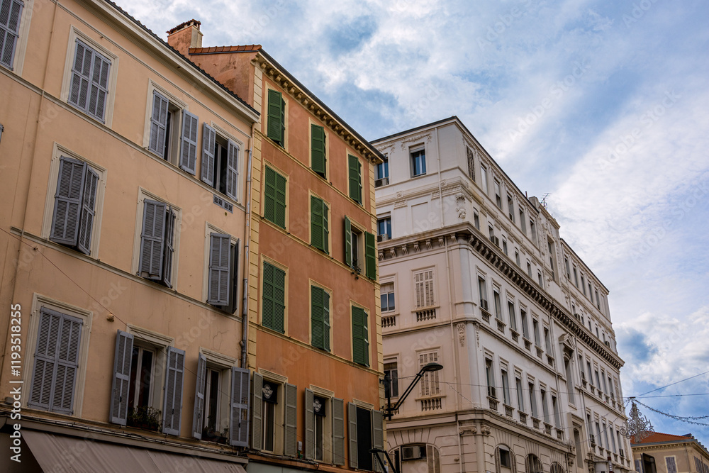Dans les rues de Cannes , ville du Festival , sur la Côte d'Azur en France Dans les rues de Cannes , ville du Festival , sur la Côte d'Azur en France