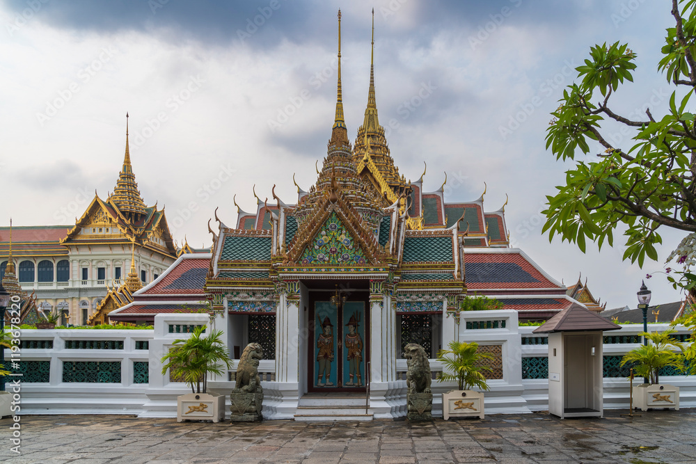 Grand Palace and the Temple of the Emerald Buddha - Wat Phra Kaew Grand Palace and the Temple of the Emerald Buddha - Wat Phra Kaew