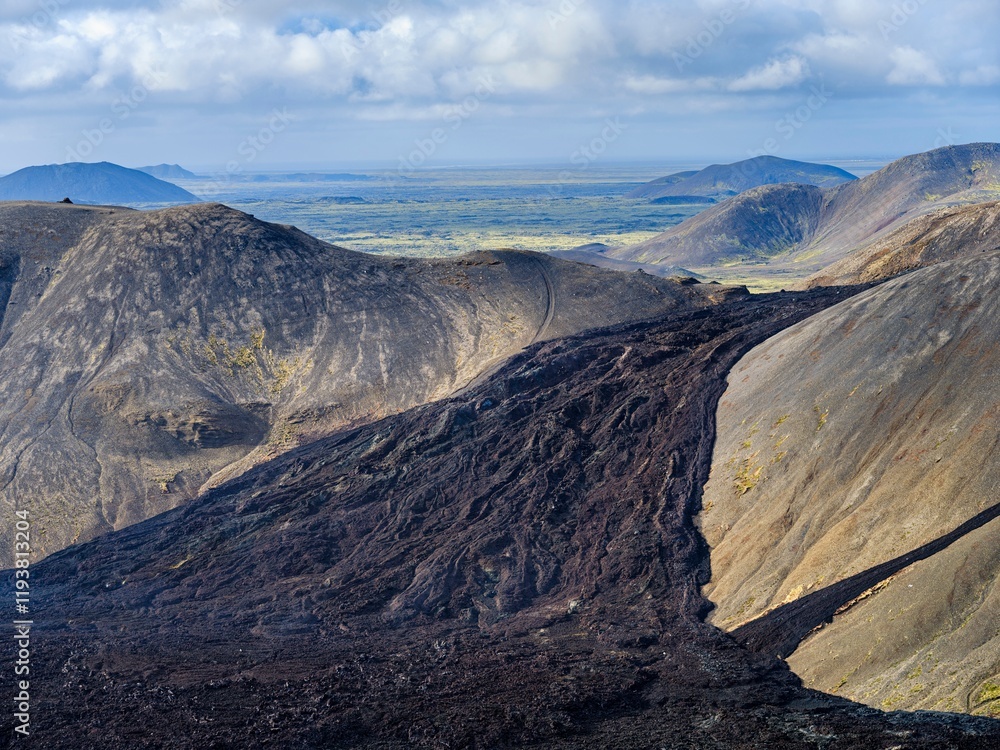 Obraz premium New lava at the eruption site of volcano Fagradalsfjall on Reykjanes peninsula. Iceland